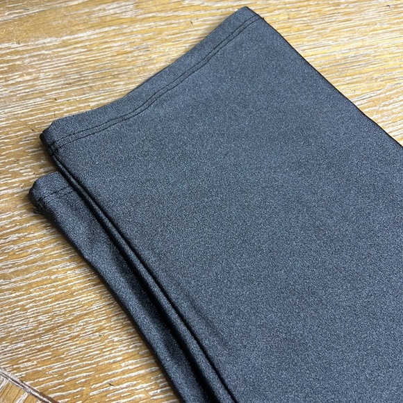 ONZIE Grey Shimmer Capri Pant Legging S/M - Picture 8 of 9